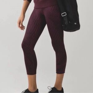 Lululemon | Athletica | Zig Zag | Wunder Under Cropped | black/maroon | leggings